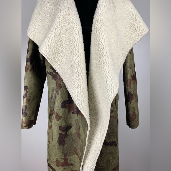 Womens Missguided Green/Taupe Camo Shearling Jacket/Coat, SZ: 6 - Picture 3 of 12